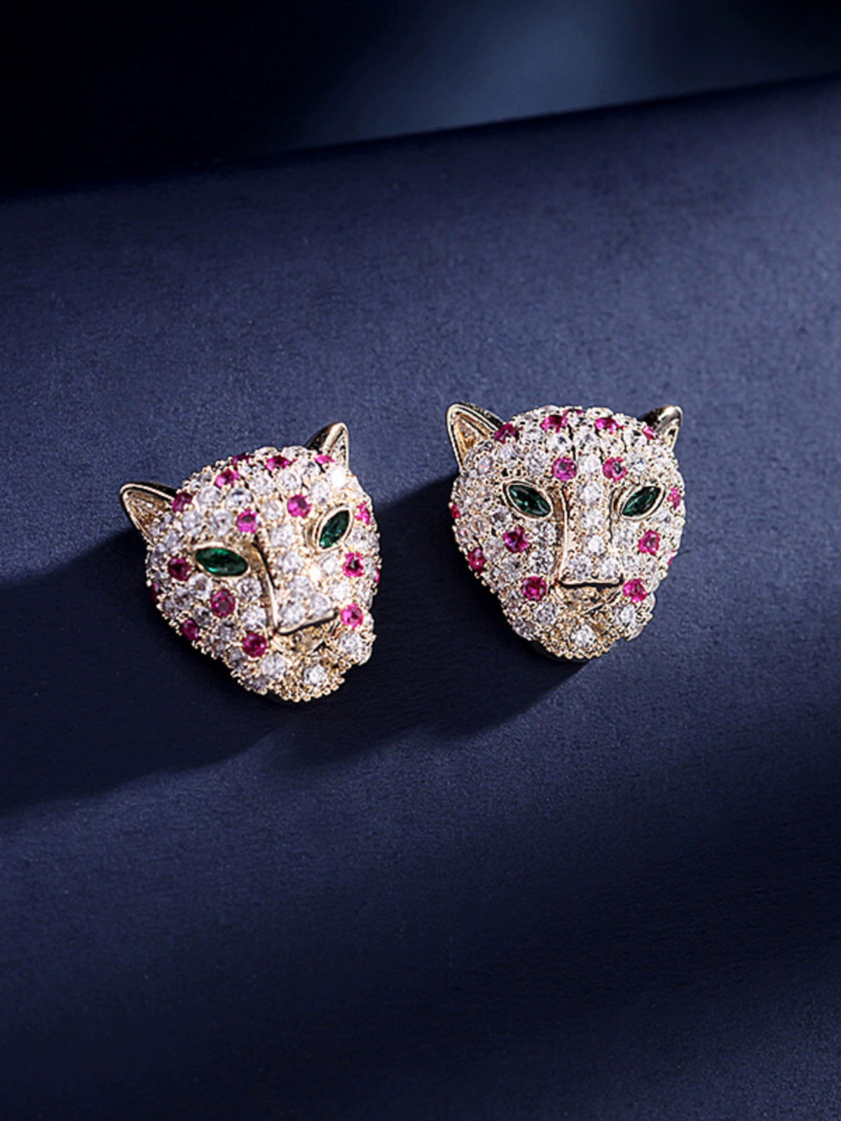 Brincos Femininos Cabeça de Leopardo com Zircônia - Vários Estilos de Brincos Pequenos Criativos - Semi Joias