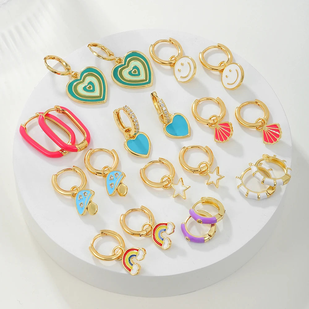 Brincos de Argola Pequena com Pingente de Estrela e Cogumelo Arco-Íris Boho - Feminino -