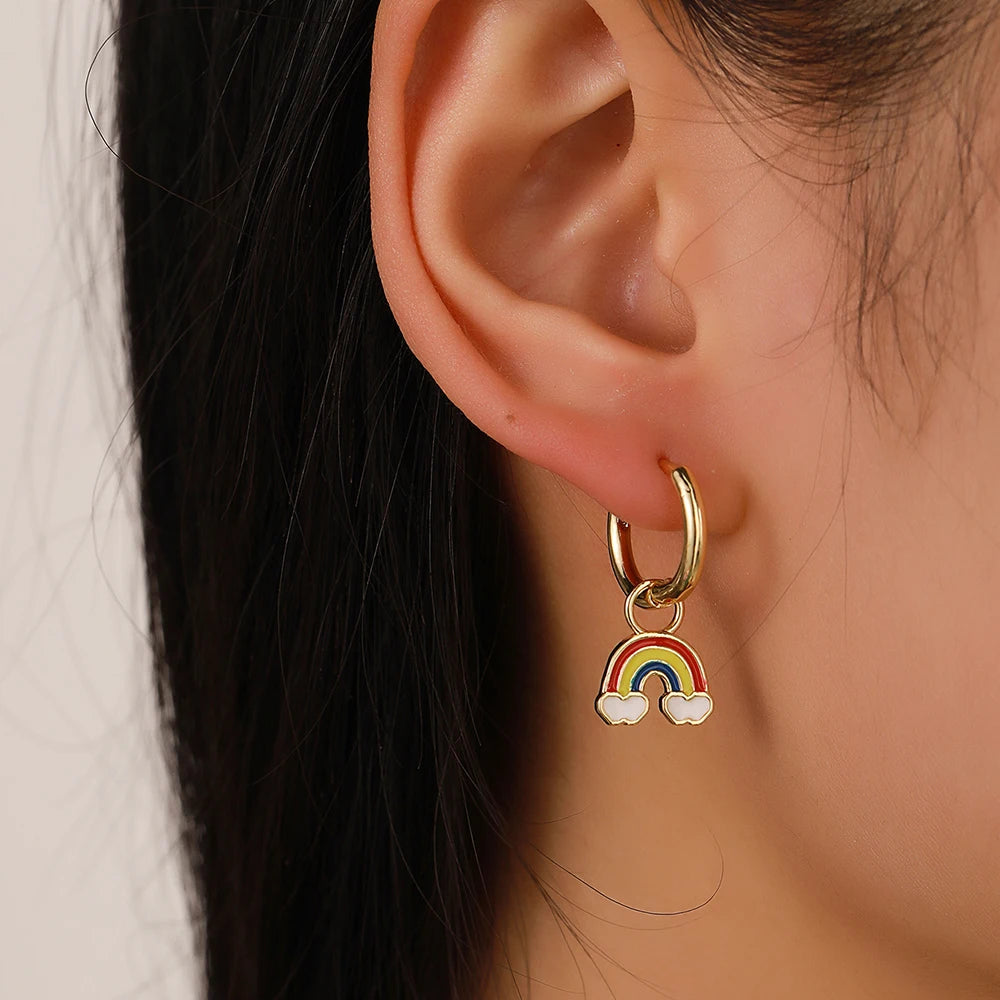 Brincos de Argola Pequena com Pingente de Estrela e Cogumelo Arco-Íris Boho - Feminino -