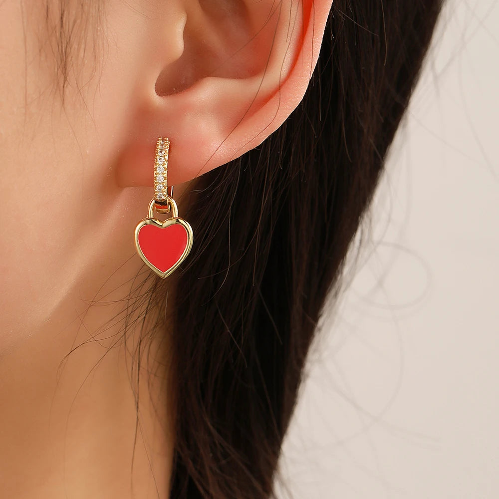 Brincos de Argola Pequena com Pingente de Estrela e Cogumelo Arco-Íris Boho - Feminino -