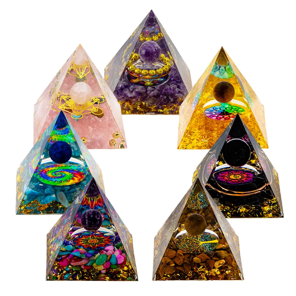 Conjunto de 7 Pirâmides de Resina com Cristais Naturais - Gerador de Energia para Cura dos Chakras e Decoração - Reiki
