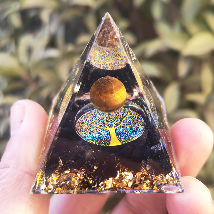 Orgonite - Pirâmide de Lápis-Lazúli com Cristais - 23 Modelos de Peça Decorativa para Reiki e Harmonização de Ambientes - Decoração