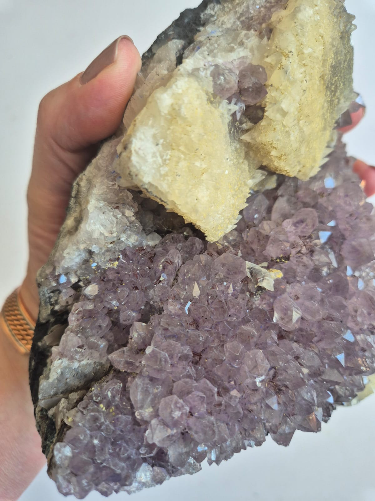 Peça Natural de Ametista com Calcita – Base Lapidada, 1,73 kg – Cristal para Decoração, Energização e Espaço Zen – Harmonia Plena