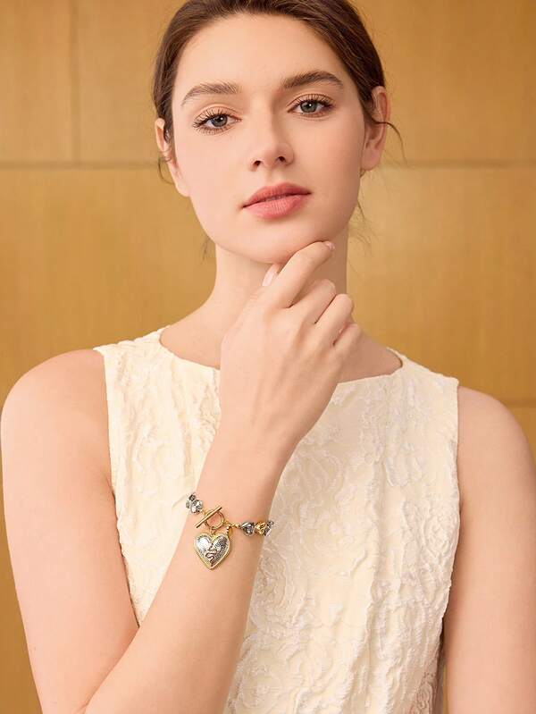 Pulseira Feminina de Proteção Serpente com Corações Energéticos - Amuleto de Transmutação e Força Espíritual - Harmonia Plena Semi Joias