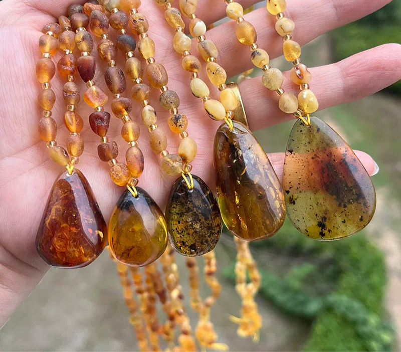 Colar de Âmbar Natural 100% Original com Pingente - Contas Irregulares - Pedras Naturais - Reiki - Feng -Shui - Semi Joias