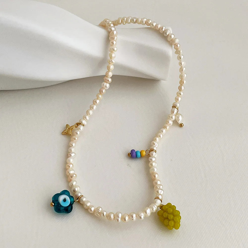 Colar de Pérola Barroca com Pingentes de Frutas de Cristal - Colar Feminino - Acessórios - Semi Joias