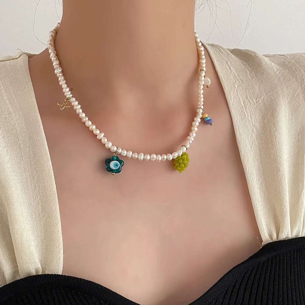 Colar de Pérola Barroca com Pingentes de Frutas de Cristal - Colar Feminino - Acessórios - Semi Joias