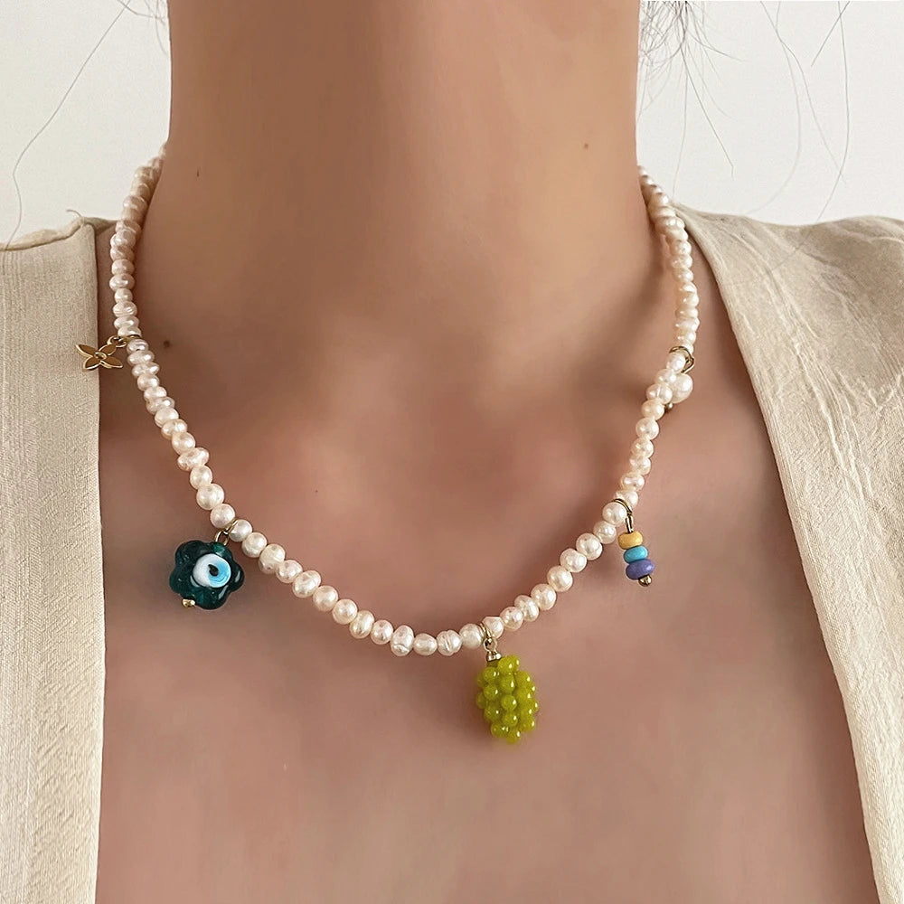 Colar de Pérola Barroca com Pingentes de Frutas de Cristal - Colar Feminino - Acessórios - Semi Joias