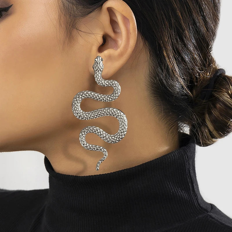Brincos Femininos Design Sofisticado Formato Serpente - Semi Joias - Feng Shui 