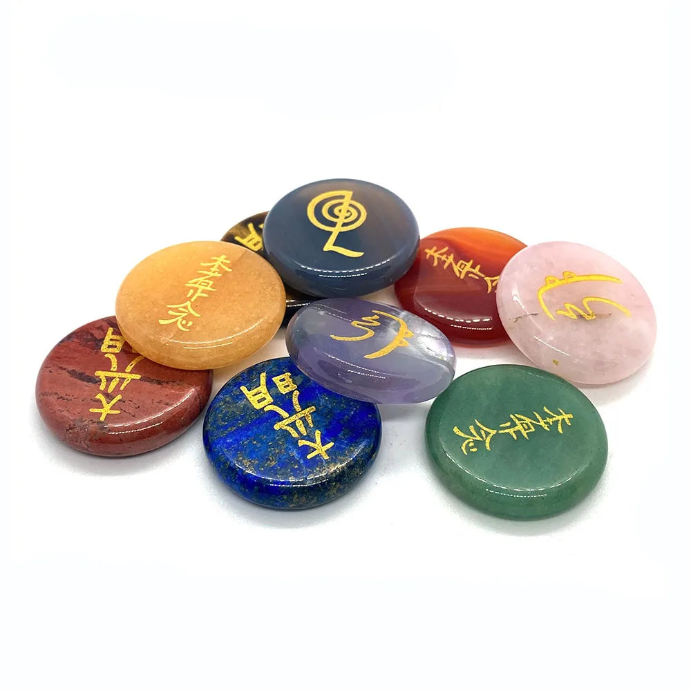 Conjunto decorativo de pedras minerais coloridas premium