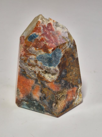 Jaspe Policromo Natural lapidado, peça ornamental em pedra natural para ambientes zen, coleção mineral e decoração contemporânea.