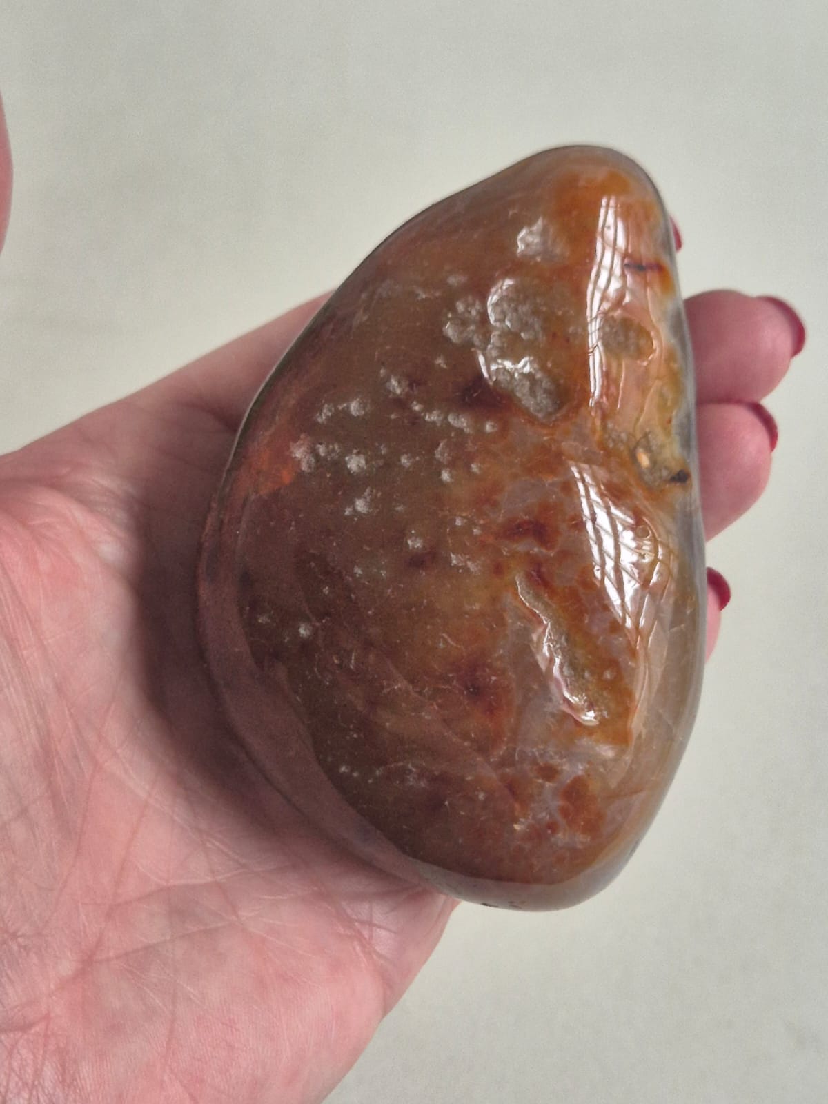 Jaspe Vermelho

Pedra natural rolada de jaspe vermelho, com acabamento polido e tonalidade vermelha intensa, integrante do Kit 7 Cristais para Chakras da Harmonia Plena.