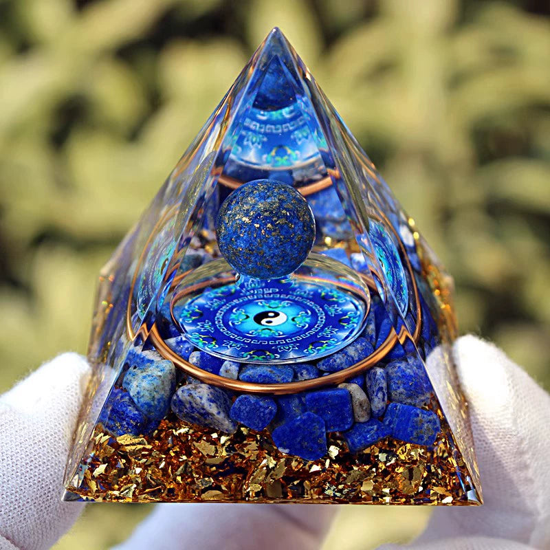 Orgonite - Pirâmide de Lápis-Lazúli com Cristais - 23 Modelos de Peça Decorativa para Reiki e Harmonização de Ambientes - Decoração