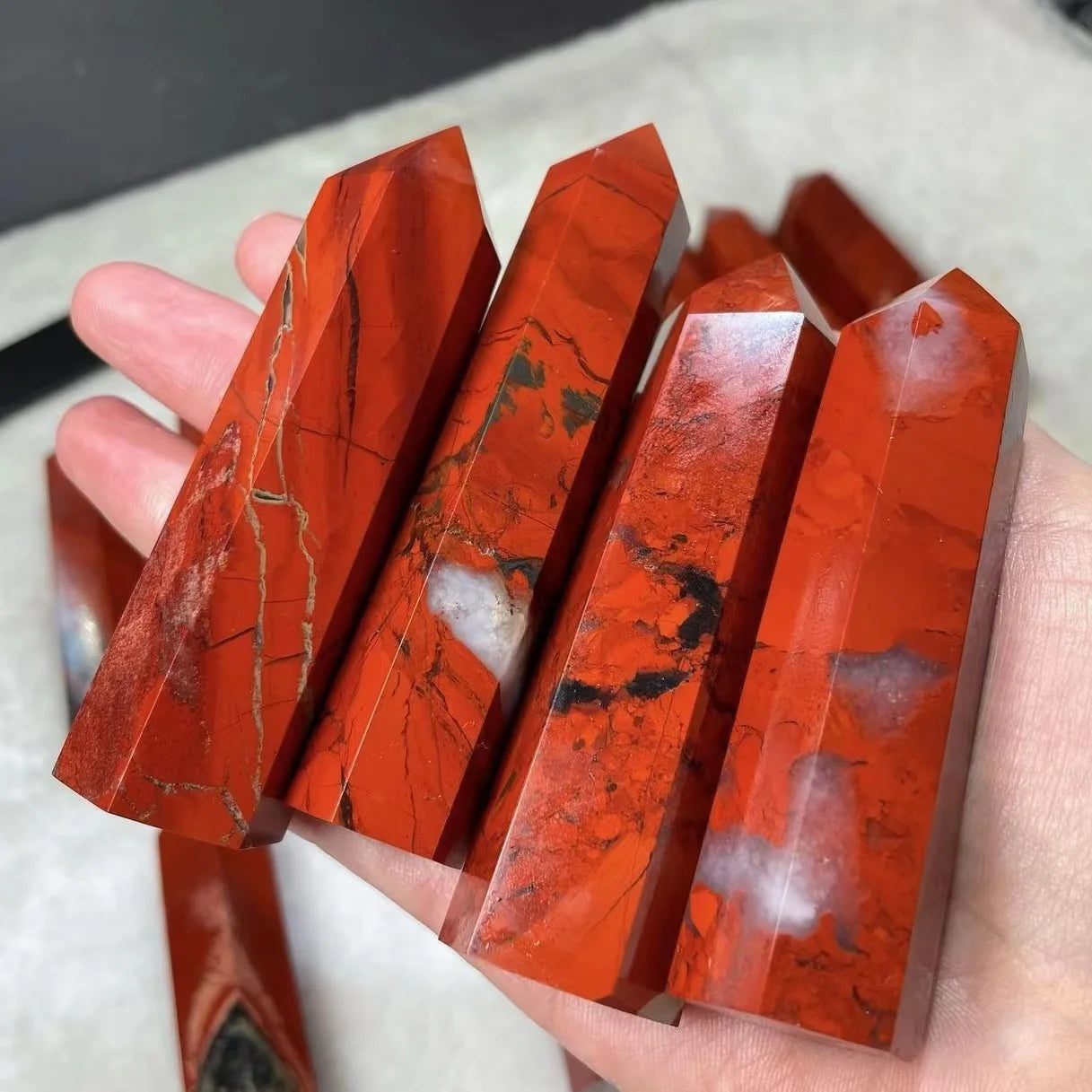 Pedra Natural Jaspe Vermelho Pirâmide Feng Shui Reiki