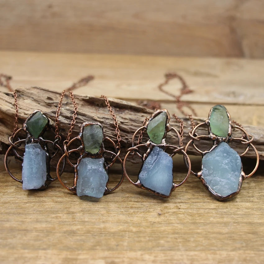 Pingente de Pedras Naturais Fluorita e Agua Marinha com Cobre Feng Shui Reiki 