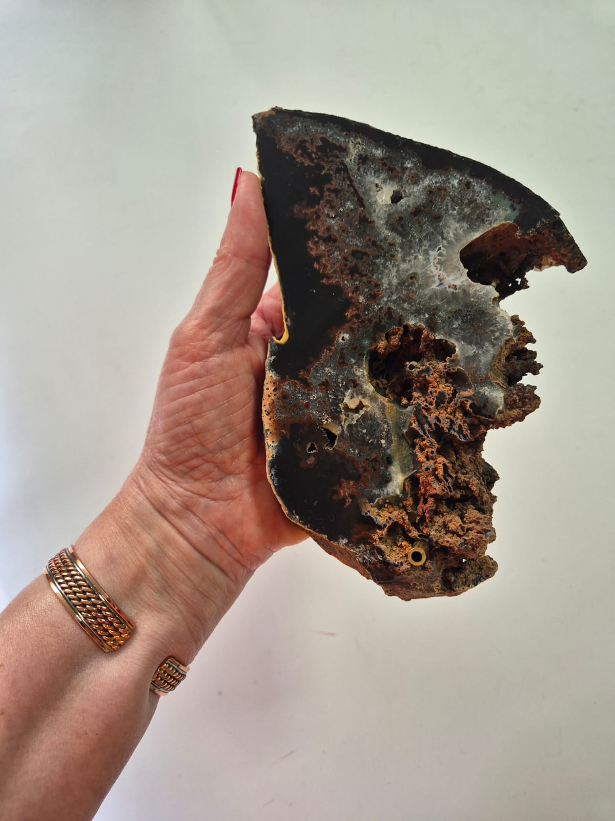 Fatia de Ágata Natural Bruta com Suporte para Incenso – Porta Incenso de Pedra Natural Lapidada e Rústica – Peça Decorativa de 706g -Harmonia Plena